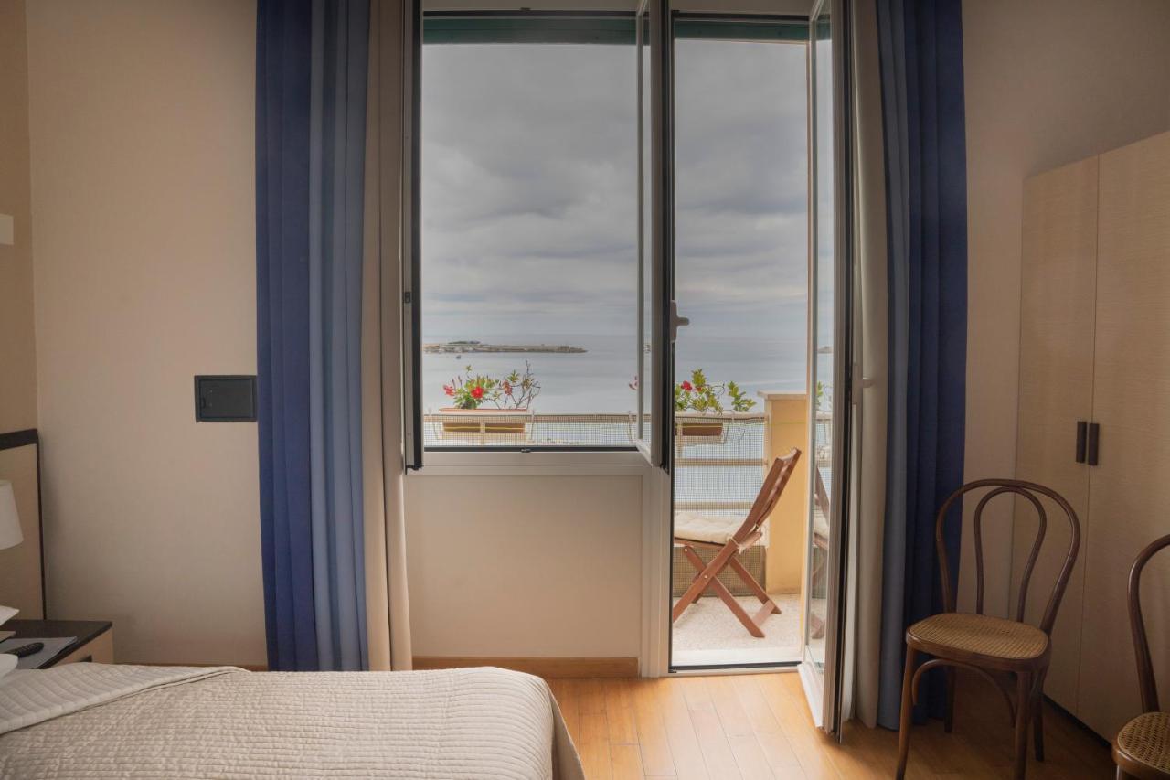 Albergo Celeste Сестри-Леванте Экстерьер фото
