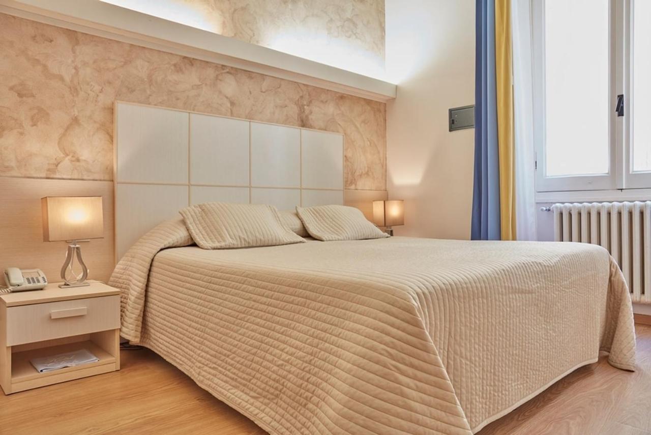 Albergo Celeste Сестри-Леванте Экстерьер фото